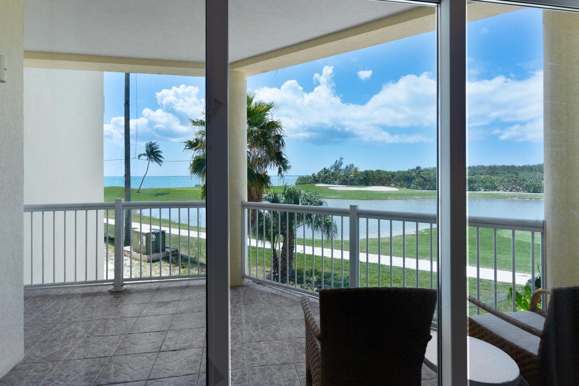 The Grand Caymanian Resort George Town Esterno foto